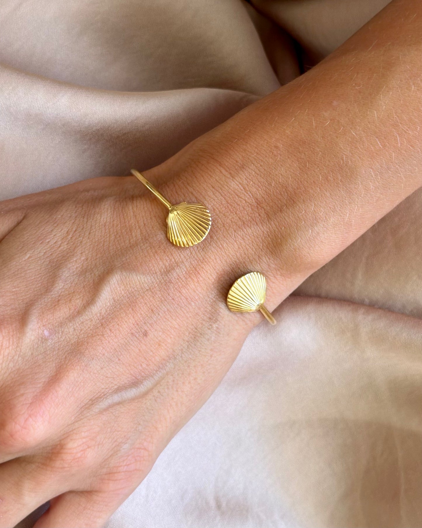 Shells Cuff Bracelet