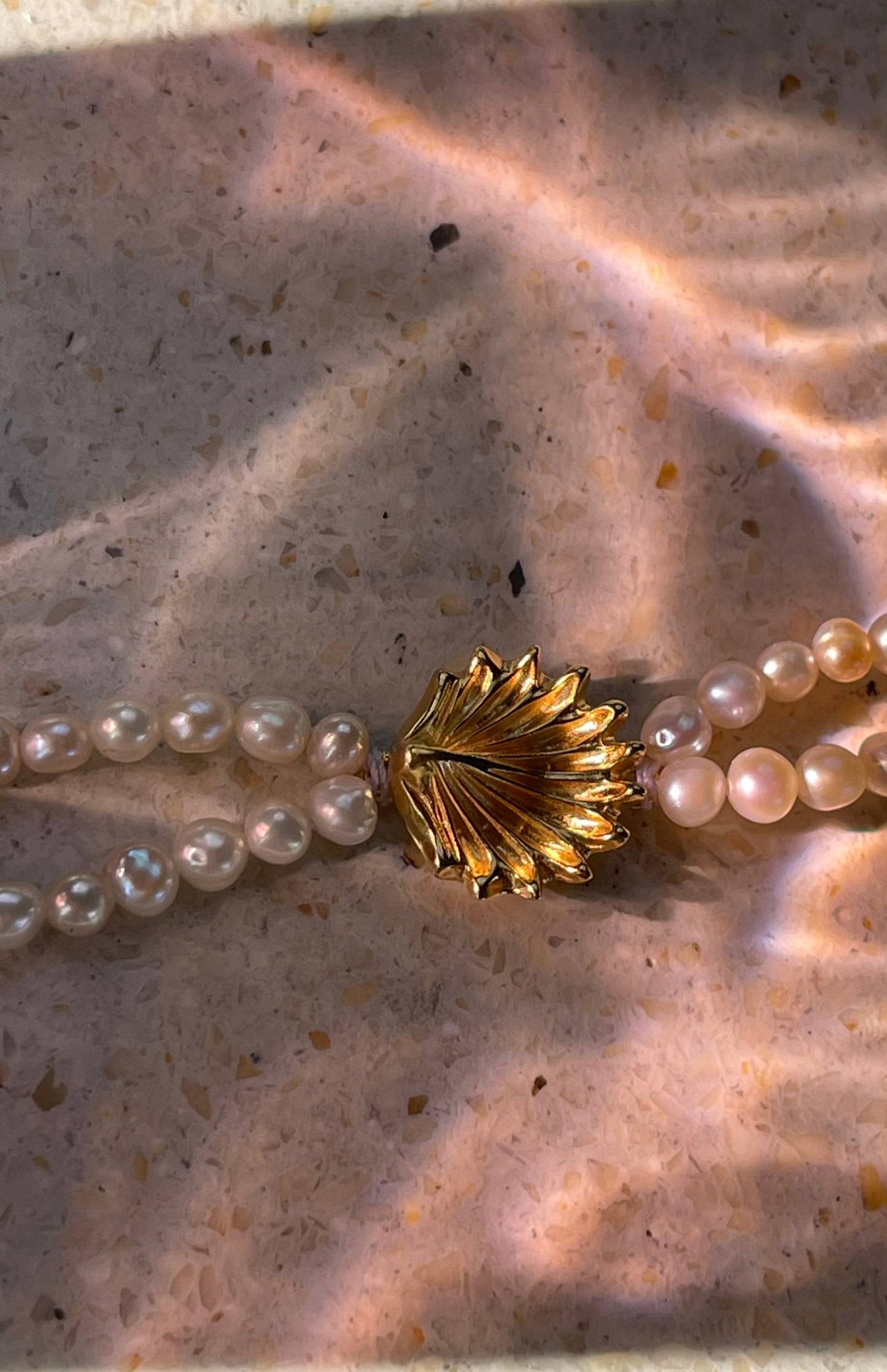 Pearl bracelet with a gold clasp, fine jewellery, bracelet, jewellery, jewelry gift ideas, summer style jewelry