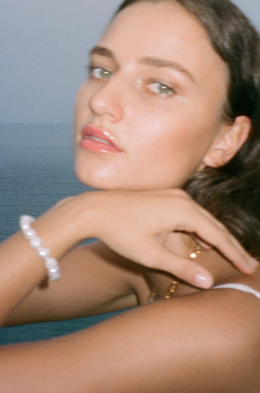 pearls bracelet, vacation style, perfect for summer looks