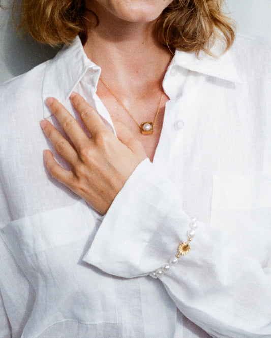 elegant pearls bracelet